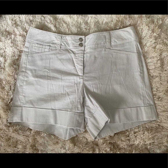Striped White House Black Market shorts - Picture 1 of 3